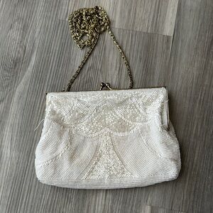 Stunning Vintage White Beaded Kiss Lock Bag with Gold Chain Strap